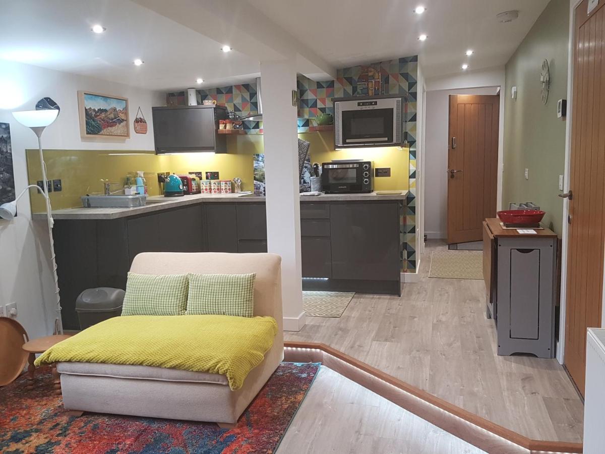 Bayview Lodge New Spacious Apartment Breakish エクステリア 写真