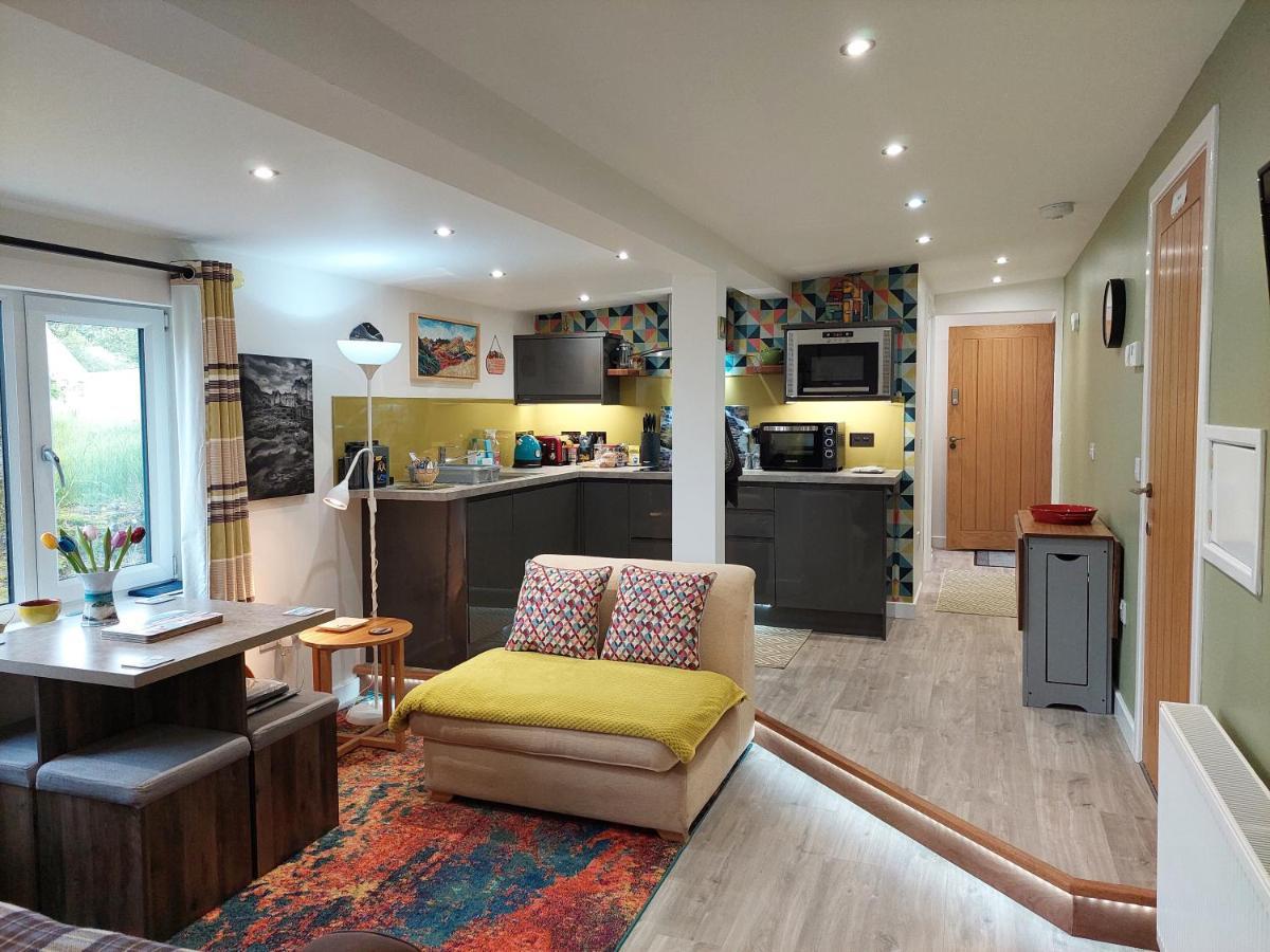 Bayview Lodge New Spacious Apartment Breakish エクステリア 写真