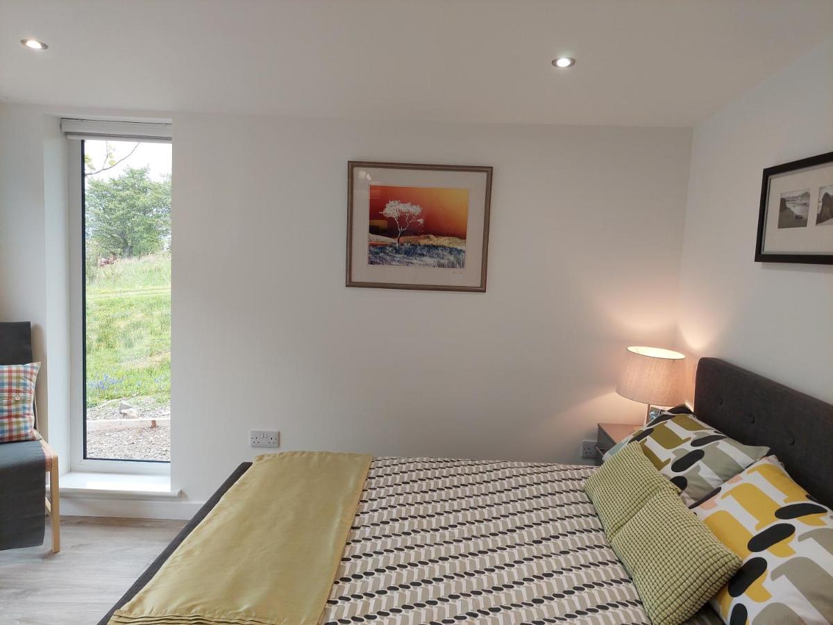 Bayview Lodge New Spacious Apartment Breakish エクステリア 写真